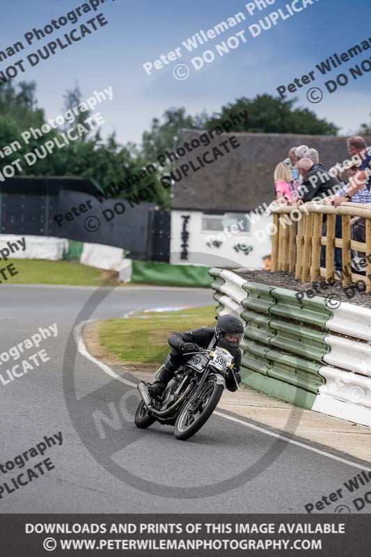 Vintage motorcycle club;eventdigitalimages;mallory park;mallory park trackday photographs;no limits trackdays;peter wileman photography;trackday digital images;trackday photos;vmcc festival 1000 bikes photographs